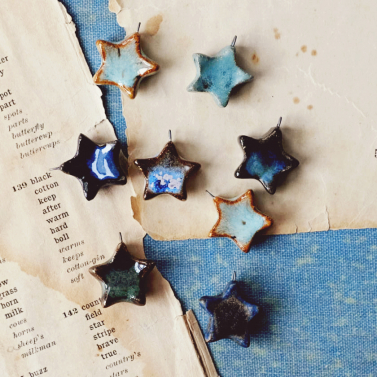 Tiny star charms 