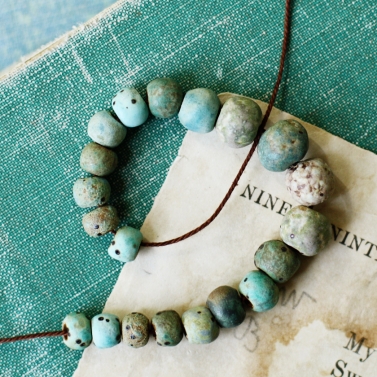 primitive pebble beads 