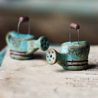 patina watering cans 