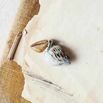 pelican pendant 