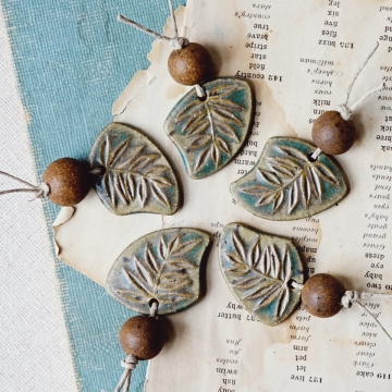 palm frond pendant set 